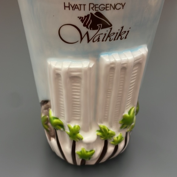 Vintage Hyatt Regency Waikiki Ceramic 3-D Tiki Mug Vase 5.5” Tall Aloha Hawaii - Picture 5 of 11